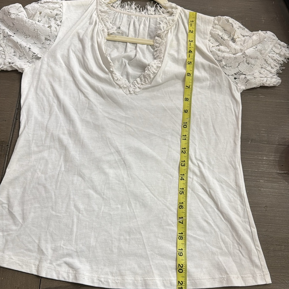 Revolve Generation Love Jess Lace Combo Top short sleeve puff sleeve V Neck - Picture 6 of 8